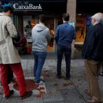 Asamblea Nacional Catalana (ANC) y Ómnium Cultural hicieron un llamamiento a los catalanes a retirar dinero en efectivo hoy