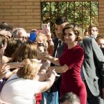 La Reina Letizia, a su llegada hoy al Instituto de Educación Secundaria "José García Téllez"de Cáceres para inaugurar el curso de Formación Profesional (FP) 2015-2016