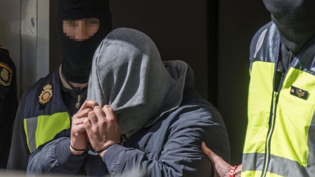 La Policía Nacional ha detenido en Palma de Mallorca a un hombre de nacionalidad marroquí y residente en la capital Balear por su vinculación con la organización terrorista Dáesh