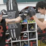 Miriam Gutiérrez y Jero García guantean durante un entrenamiento