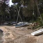 Un cementerio de barcos en las playas de Calvià