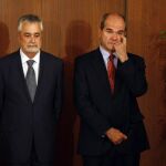 Jose Antonio Grinan y Manuel Chaves en una imagen de 2009.