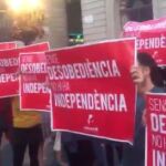 Unas 800 personas se han manifestado a favor del referéndum en la plaza de Sant Jordi