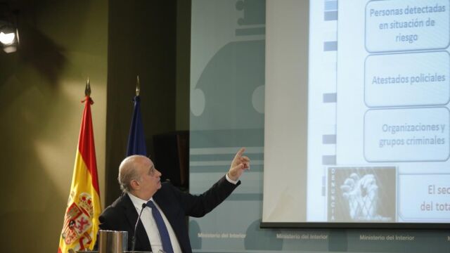 El ministro del Interior, Jorge Fernández Díaz, en la presentación del último balance de delitos de odio en España