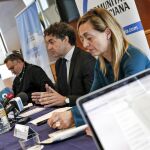 En el centro, el secretario autonómico de Turismo, Francesc Colomer