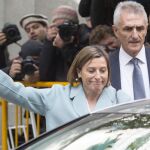 Forcadell, a su salida hoy del TS, donde ha acudido a declarar, junto a los integrantes de la Mesa del Parlament / G. Pérez