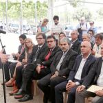 Oriol Junqueras presentando ayer el proyecto en Salou (Tarragona). La Generalitat seguirá hoy reuniéndose con agentes sociales y económicos para explicar su propuesta