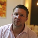 El exfrancotirador Kevin Lacz, hoy durante una entrevista con la Agencia Efe, en la que explica que sus memorias relatadas en "El último francotirador"la batalla de Ramadi (Irak)