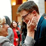 La alcaldesa de Madrid, Manuela Carmena, y el entonces diputado, Íñigo Errejón / Efe