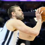 Marc Gasol tirando