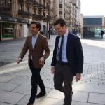 Pablo Zalba, presidente del PP de Navarra y Pablo Casado en Pamplona