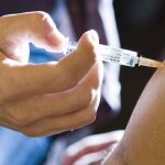 Los antivacunas rompen el escudo europeo contra el sarampión