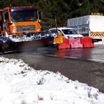 Numerosas carreteras quedaron cortadas al tráfico el fin de semana por el temporal de nieve