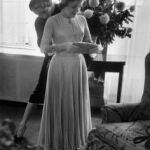 Marlene Dietrich viste a Édith Piaf el día de su boda con Jacques Pills