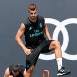 Álvaro Morata entrena con el Real Madrid estos días en la Universidad de Los Ángeles.