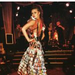 Marija Shatilo, desfila con la colección «Art to wear» creada por Domingo Zapata