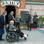 Tras su pasada intervención, la alcaldesa deberá ir en silla de ruedas o con muletas los próximos tres meses