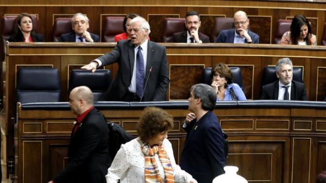 Los diputados de ERC abandonan el Pleno