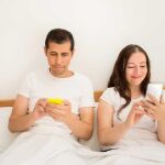 Cómo tu smartphone está arruinando vuestra relación