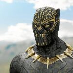 El actor americano Chadwick Boseman da vida a T’Challa, el combativo y poderoso superhéroe protagonista de "Black Panther"