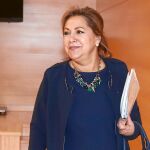 La vicepresidenta, Rosa Valdeón, tras explicar los acuerdos aprobados en el Consejo de Gobierno