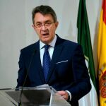 El presidente de la Diputación de León, Juan Martínez Majo, durante un acto institucional en Sevilla