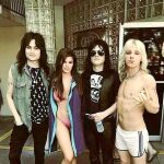 Una imagen de la película «The Dirt», basada en la historia de «glam metal» Mötley Crüe, que ha estrenado Netflix