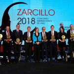 La consejera de Agricultura y Ganadería, Milagros Marcos, junto a los premiados