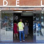 En la imagen, uno de los registros practicados ayer por los Mossos d’Esquadra