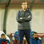 Robert Moreno vivió el partido desde la banda con mucha tranquilidad