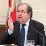 El presidente Herrera responde a las preguntas de los periodistas sobre su decisión de no presentarse a la reelección