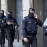 Los Mossos d'Esquadra han detenido hoy a varias personas en una operación, dirigida por el titular del juzgado de instrucción número 6 de la Audiencia Nacional