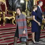 Eva Fernández, tras saludar a los Reyes durante una recepción en el Palacio Real