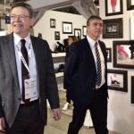 El presidente de la Generalitat, Ximo Puig, junto al conseller Climent, en la feria de Milán