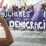 Las calles de Sao Paulo fueron escenario de una de las 30 manifestaciones que tuvieron lugar ayer en Brasil contra el candidato Jair Bolsonaro. Foto: Efe