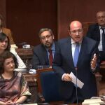 El jefe del Ejecutivo murciano, Pedro Antonio Sánchez, ayer durante la sesión de control al presidente en la Asamblea