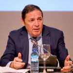 El consejero Sáez Aguado, durante la presentación de la Estrategia Regional de Atención al Paciente Oncológico de Castilla y León
