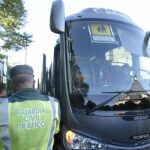 La Guardia Civil recuerda que la tasa máxima legalmente permitida para este tipo de conductores es de 0'15 mg/l