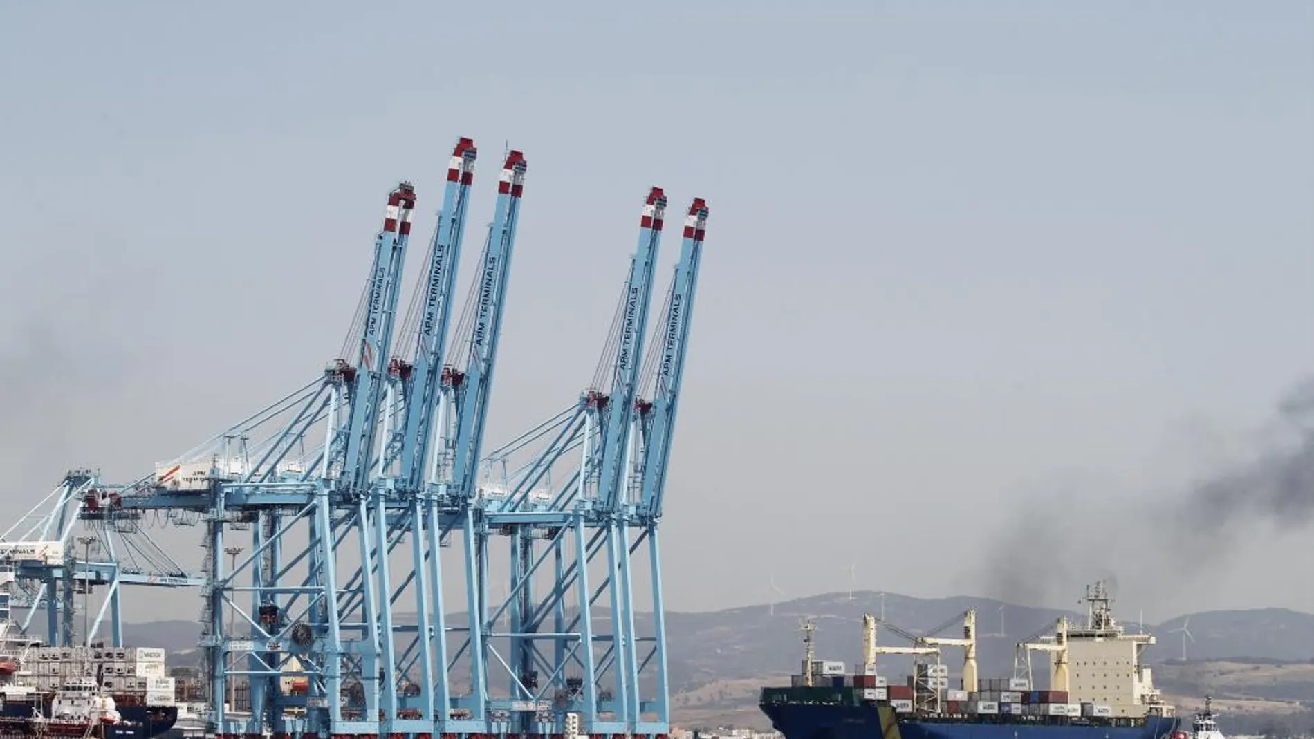 Normalidad en las dos terminales de contenedores del Puerto de Algeciras (Cádiz).