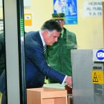 El ex consejero de la Junta José Antonio Viera declaró ayer por primera vez en el juzgado sevillano que arrancó el «caso ERE»