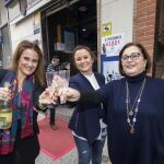 La alegría de repartir premios