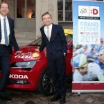 el director general del Tour de Francia, Christian Prudhomme; el alcalde de Düsseldorf, Thomas Geisel, durante la presentación del la Grand Depart del Tour de Francia 2017 en París