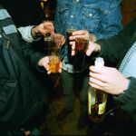 El consumo excesivo les hace pensar en macrodiscotecas y fiestas rave