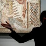 La ambiciosa exposición ha sido comisariada por ocho especialistas, dos por cada una de las culturas de la Antigüedad aquí analizadas