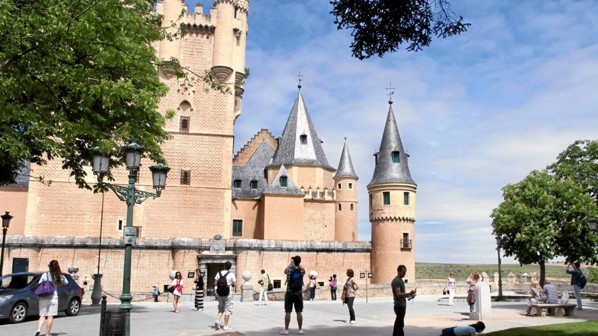 El Alcázar de Segovia recibe miles de visitantes todos los años