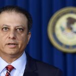 Trump pidió a Preet Bharara que siguiera en el cargo y ahora le pide que dimita