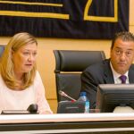 La consejera de Economía y Hacienda, Pilar del Olmo, junto a Salvador Cruz en la comparecencia sobre la HUBU