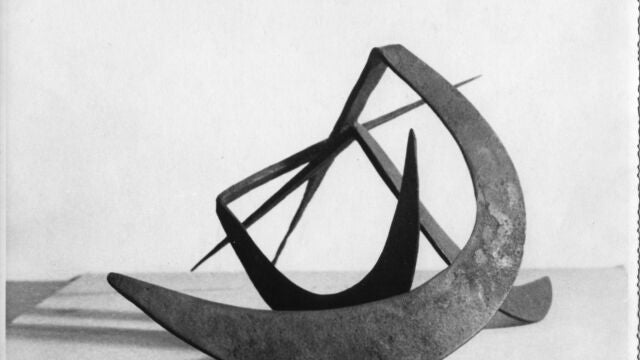 1.- Tres I, Eduardo Chillida, hierro, 1952, cortesía Galería Guillermo de Osma