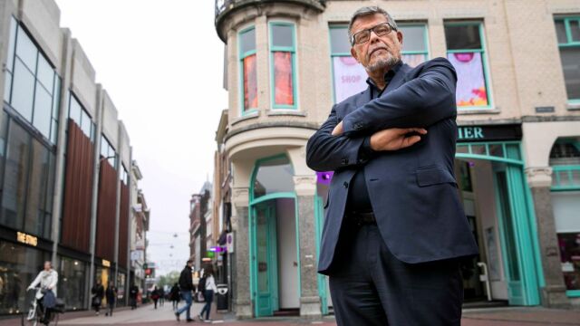 Emile Ratelband, de 69 años, asegura que su edad que no se ajusta a su físico / Efe