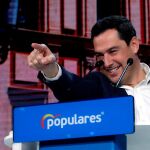 El presidente de la Junta de Andalucía, Juanma Moreno, puso ayer en pie a la Convención Nacional del PP / Foto: Efe